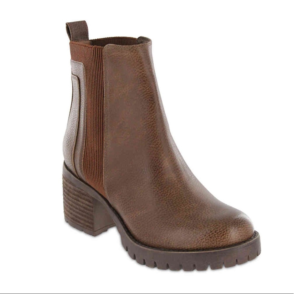 Colten Chelsea Boot